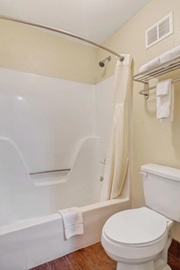 Savannah Garden Hotel image 17