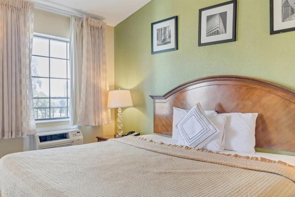 Savannah Garden Hotel Main image